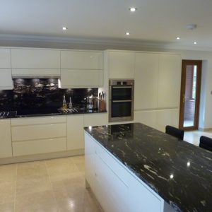 Handleless-white-gloss-kitchen-Attleborough