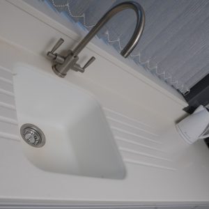 Corian-Sink-in-Glacier-White