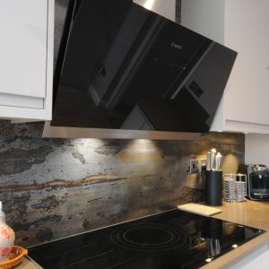 Bosch-Serie-8-Twin-Flexinduction-Hob-with-Dekton-Splashback-in-Trilium