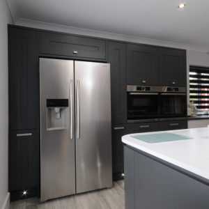 Oven-Bank-with-Fitzroy-Painted-Doors-in-Matt-Graphite