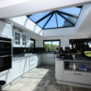 Fabulous-Airy-Kitchen